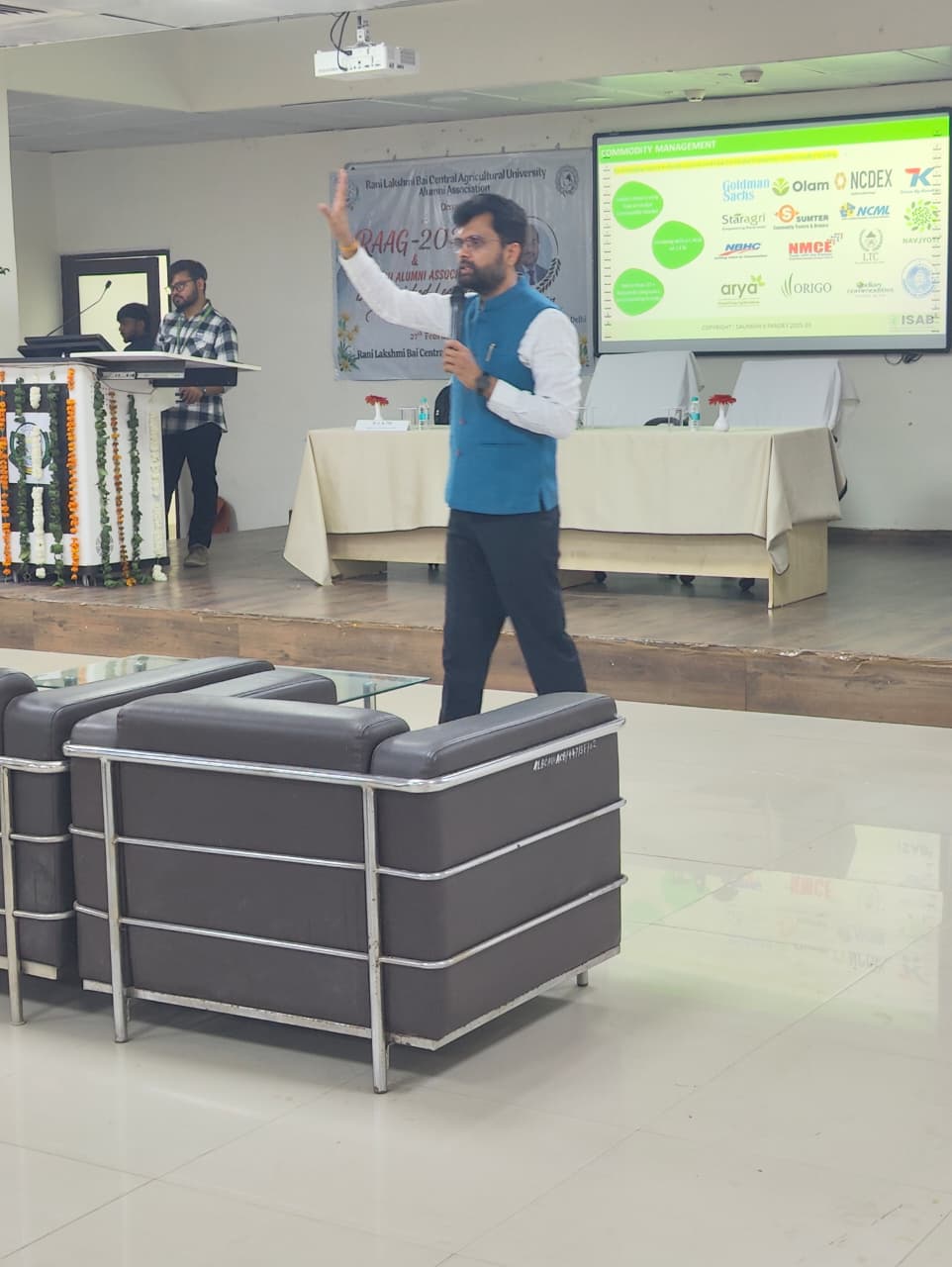 ISAB Founder Saurabh V. Pandey Delivers Career Guidance Talk at RLBCAU Jhansi, Inspiring 300+ Students